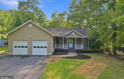 303 OVERLOOK Drive, CROSS JUNCTION, VA 22625