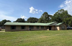 19 N Valley Dr, Texarkana, AR 71854