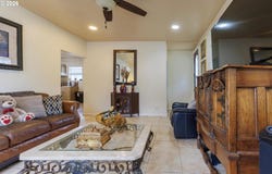 1329 BAKER St, Salem, OR 97301