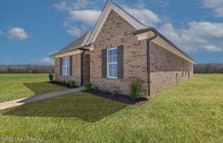 457 Sunflower Street, Nesbit, MS 38651