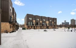 1049 Hampton Circle, Detroit, MI 48207