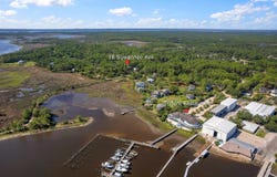 18 Suwannee Avenue, Panacea, FL 32346