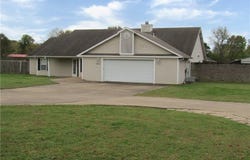 1295 Sunbridge Lane, Rogers, AR 72758