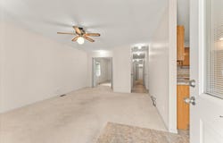 915 E Grant Street, Monticello, IL 61856