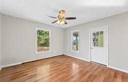 828 N Jefferson Avenue, Iola, KS 66749