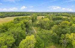 32nd Ave E, Milan, IL 61264