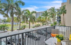 2101 S Ocean Dr, Hollywood, FL 33019