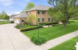10204 Devonshire Lane, Munster, IN 46321
