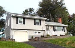19 Winthrop Boulevard, Cromwell, CT 06416