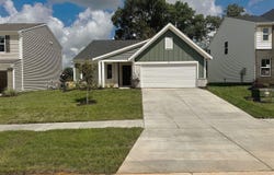 98 Hearthstone Lane, Radcliff, KY 40160