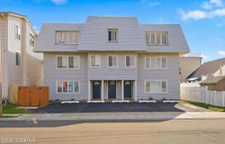 8 Bay Boulevard, Seaside Heights, NJ 08751