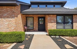 107 Wood Circle, Levelland, TX 79336