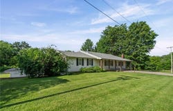 503 Hallar Avenue, Gower, MO 64454