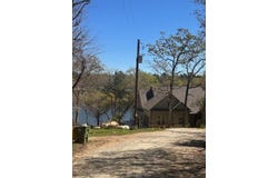4 Lakeview Circle, Hilltop Lakes, TX 77871