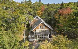 32 Hiawatha Trail, Boothbay, ME 04544