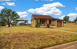 211 Walnut St, Skellytown, TX 79080