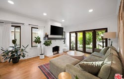 1350 Carlton Dr, Glendale, CA 91205