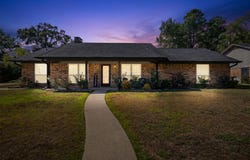 326 E Robinwood, White Oak, TX 75693