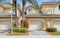 2132 Bahia Ln, Weston, FL 33327
