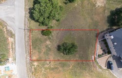 111 Peter Kleid Loop, Blanco, TX 78606
