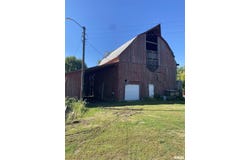 35147 W FRONTAGE Road, Virden, IL 62690
