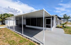 1112 W Shellpoint Rd, Ruskin, FL 33570