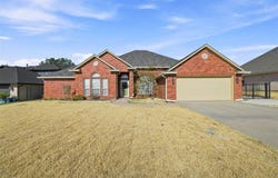 1607 SW Edward Circle, Lawton, OK 73505