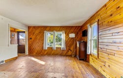 16 Sunnyside St, Duluth, MN 55808