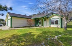21276 White Pine Drive, Tehachapi, CA 93561