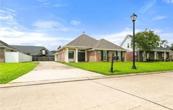 114 PORTRUSH Drive, Laplace, LA 70068