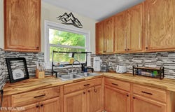 604 Florida Ave, Oak Ridge, TN 37830