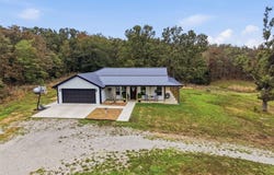 1450 E 340th Road, Bolivar, MO 65613