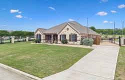 123 CATTLE DR, Castroville, TX 78009