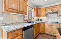 609 Lexington Lane, Moorhead, MN 56560