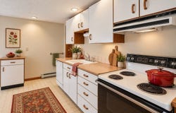 66 Plainfield Ave, Shrewsbury, MA 01545