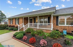 553 N End Estates, North, VA 23128