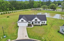 40 Little Peru Ct., Georgetown, SC 29440
