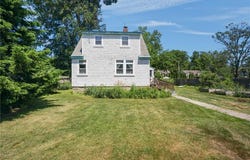 32 Hoffman Avenue, Cranston, RI 02920