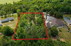 717 CEDAR MEADOW DR, NELLYSFORD, VA 22958