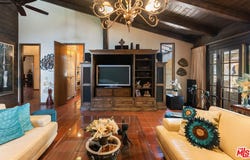 4152 Falling Leaf Dr, Encino, CA 91316