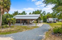 1801 Oak Ave, Steinhatchee, FL 32359