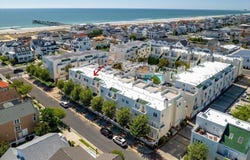 7701 Atlantic Ave, Margate, NJ 08402