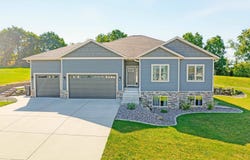 420 Ridgeway Drive, Rio, WI 53960