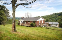 1223 Clearview Heights, Charleston, WV 25312