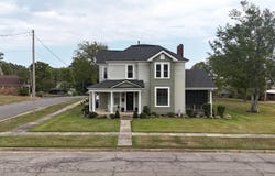 400 Eighth, Mena, AR 71953
