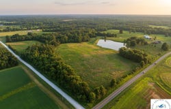 20034 Hwy B, Clark, MO 65243