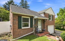 20 N MALIN Road, BROOMALL, PA 19008