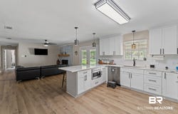 5330 E Bay Blvd, Gulf Breeze, FL 32563