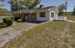 84 Harmony Dr, Lexington, VA 24450