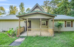 909 Clisby Road, West Point, MS 39773